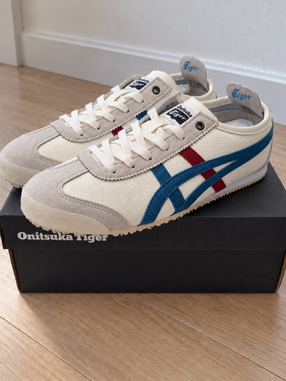 Onitsuka Tiger Mexico 66 Cream Blue Red Sneakers New in Box